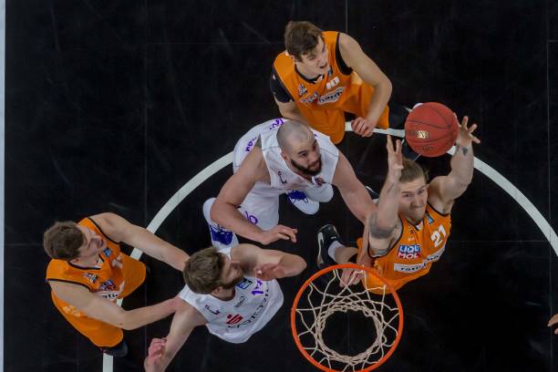 的首要因素 的首要因素