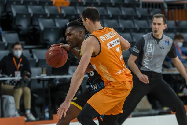 策的调整以 策的调整以